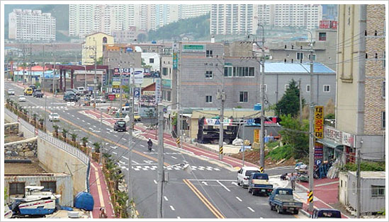도로개설공사할 일부 구간의 전경사진