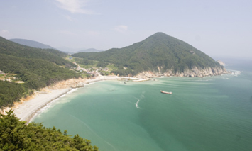 상공에서 찍은 몽돌 해수욕장