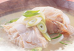 그릇에 담겨진 물메기탕