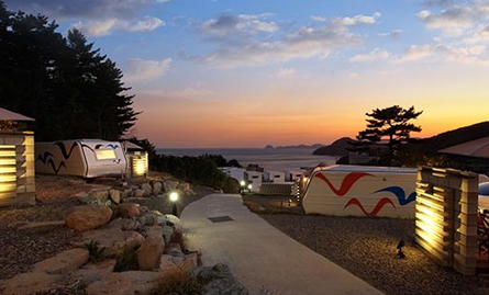 노을진 바다가 돋보이는 트로피칼드림