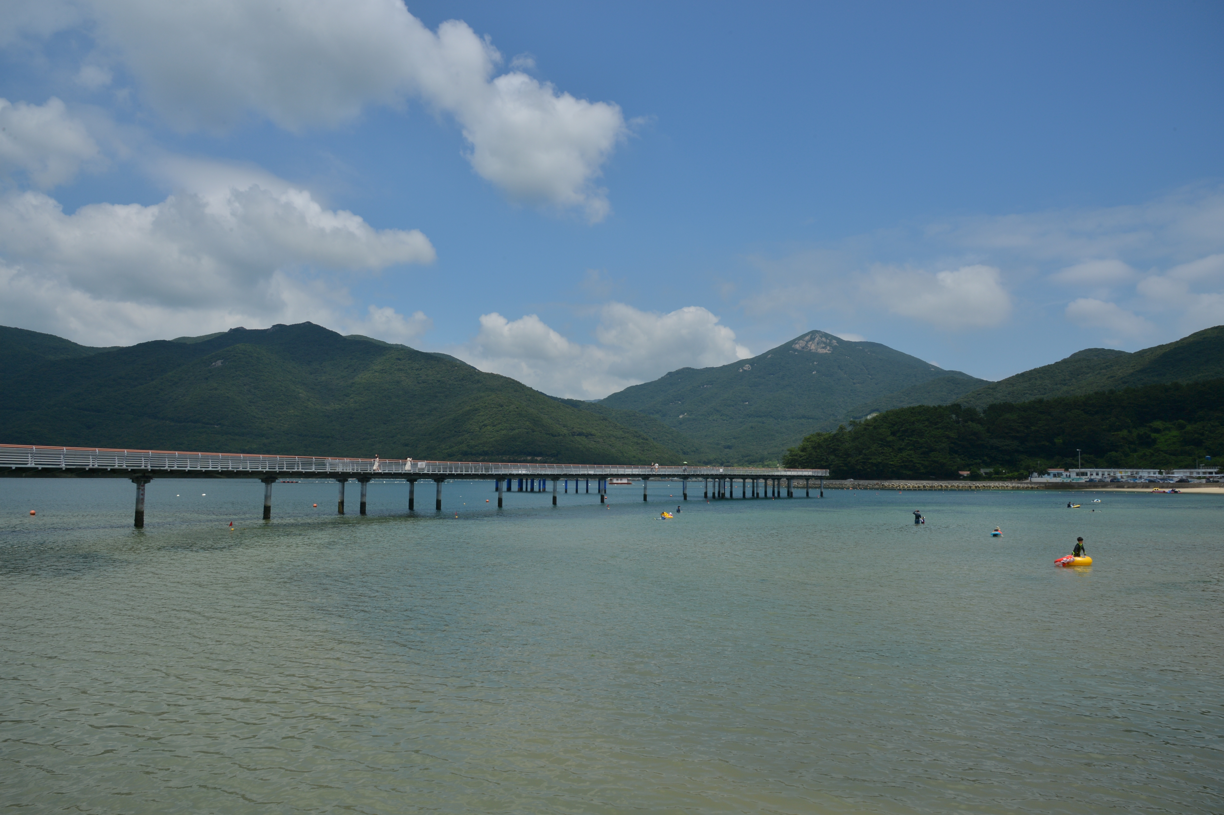 명사 해수욕장