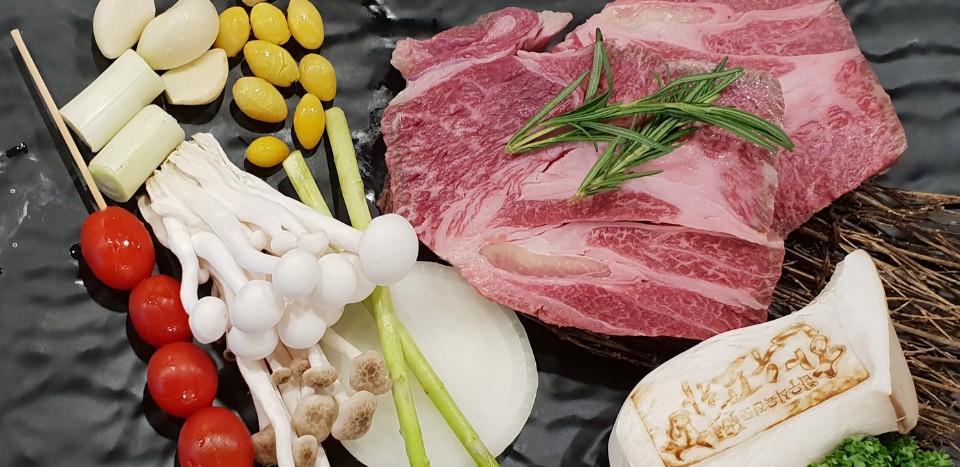 한우포차식육식당
