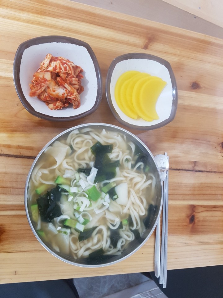 장터 칼국수