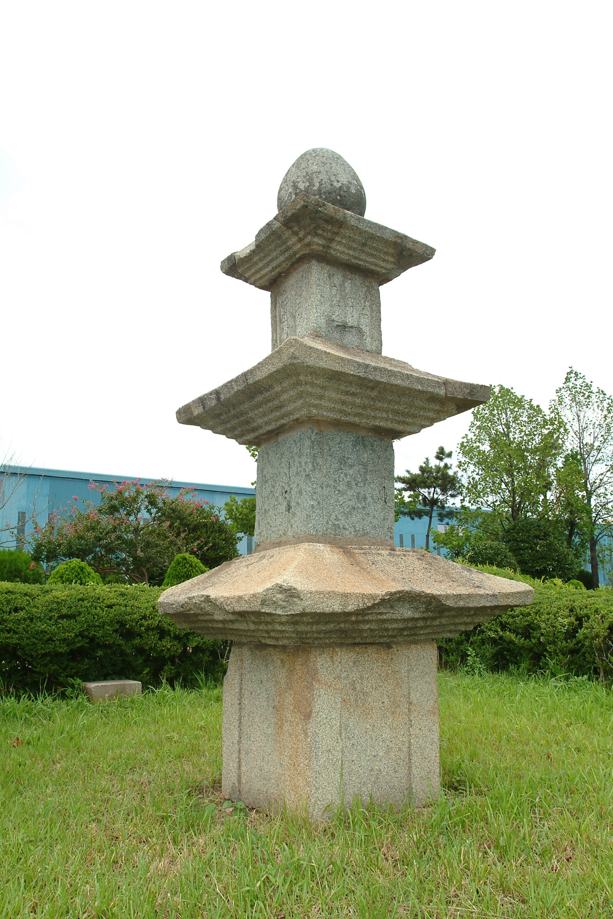 아주동 삼층석탑