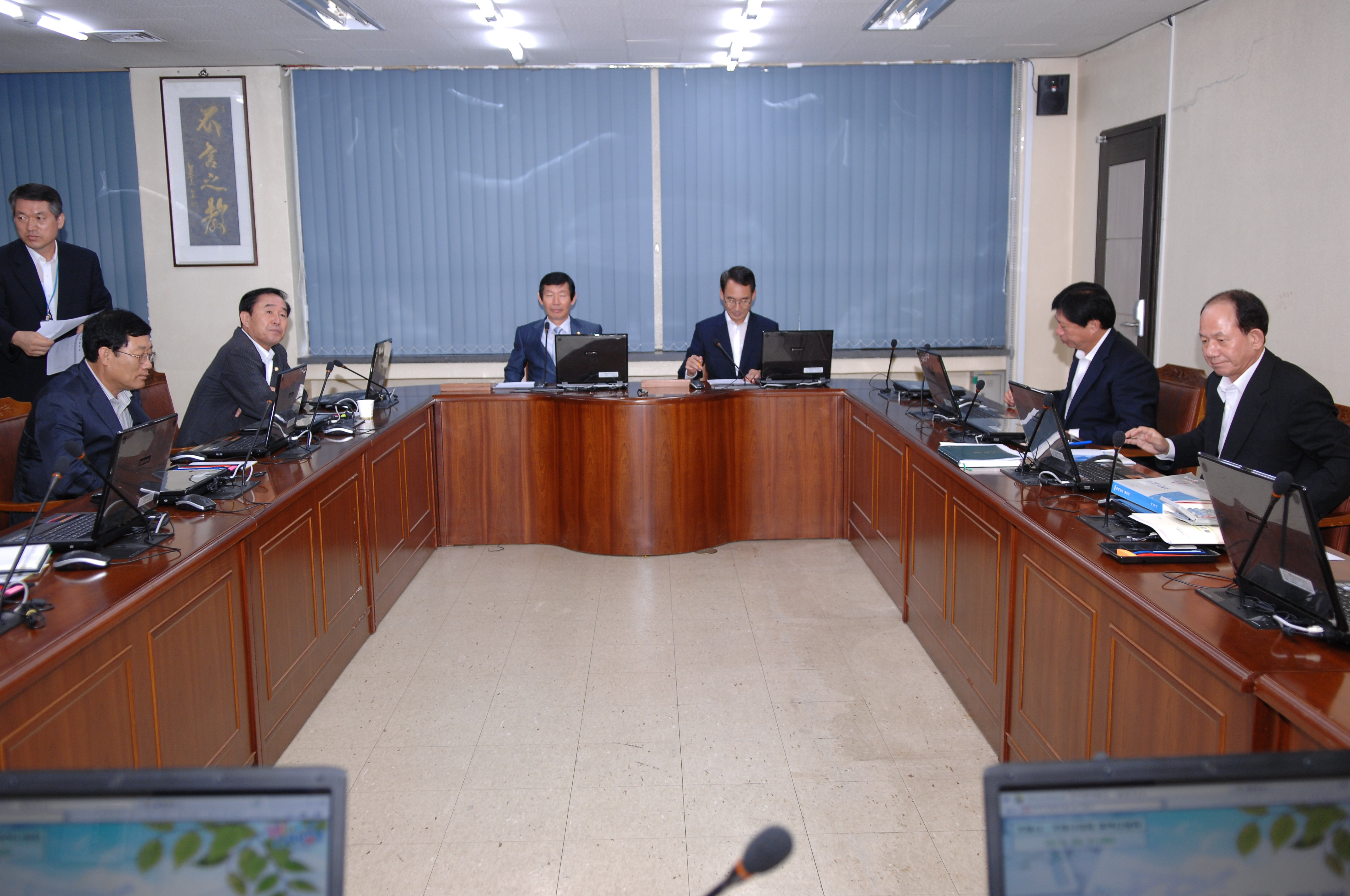 거제시-의회 첫 정책간담회 가져 현장 이미지