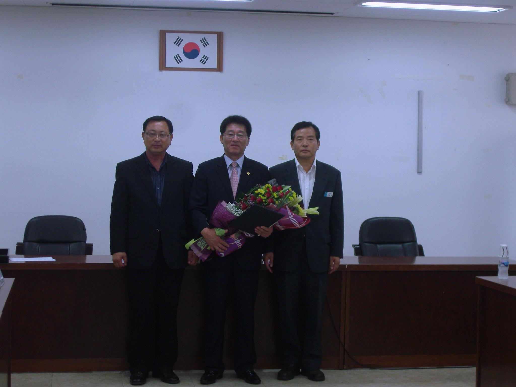 이.통장연합회 거제시 지회장 전병호 농림수산식품부 장관 표창 수상 현장 이미지