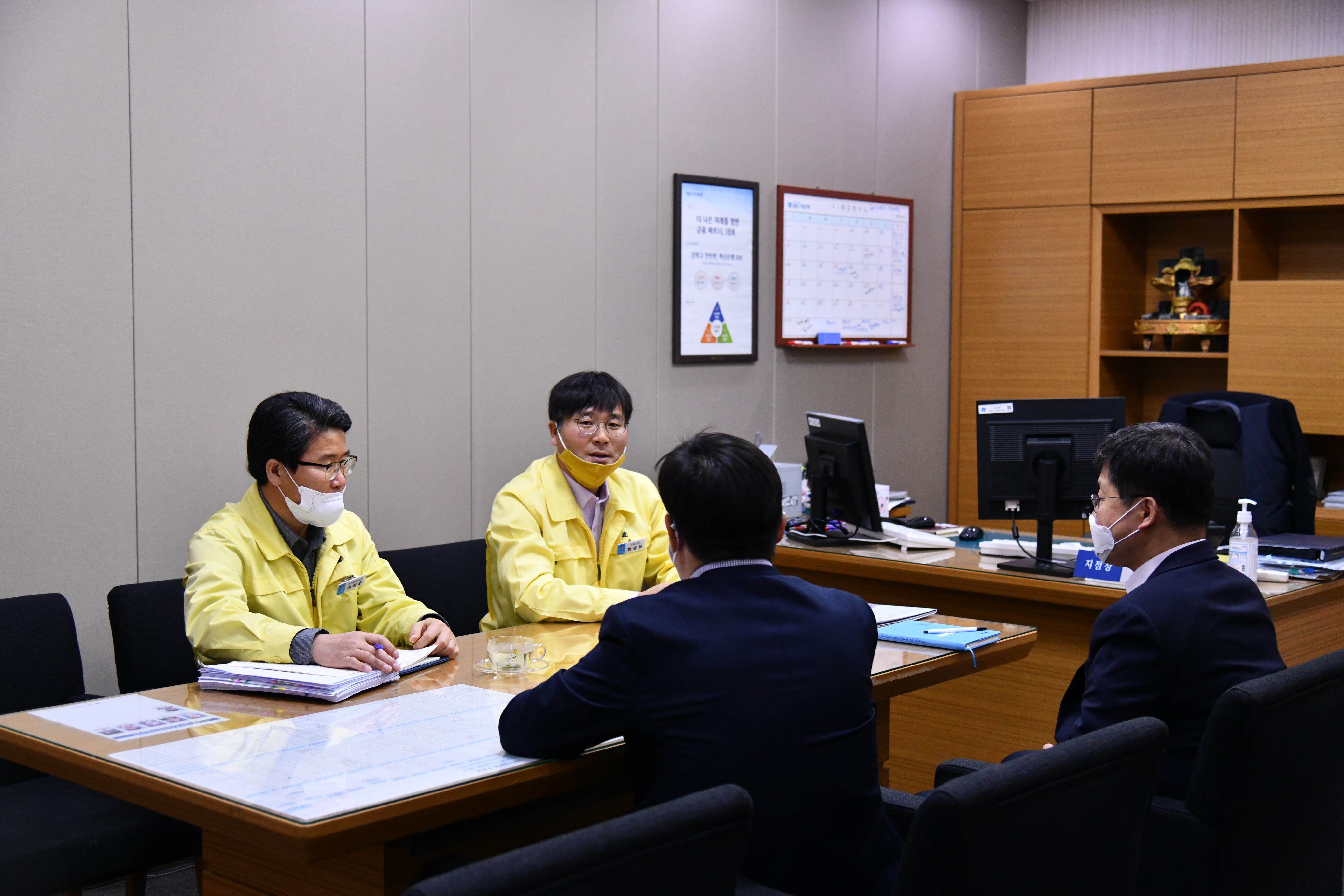 변광용 시장, 소상공인 금융지원 현장 살펴 현장 이미지