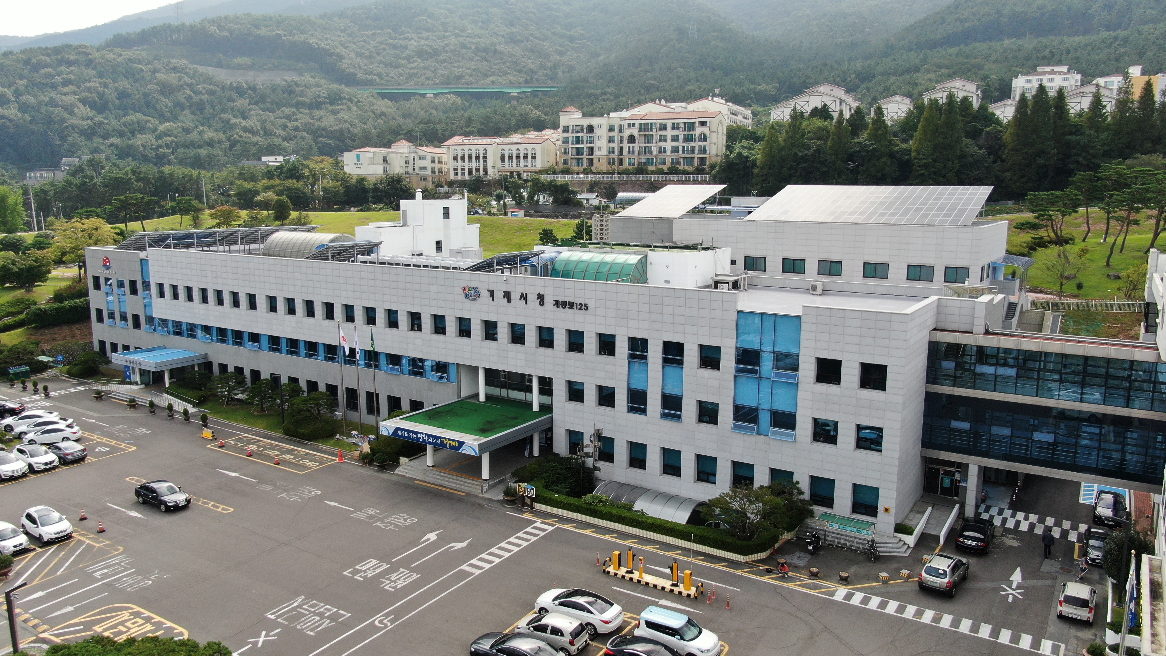 거제시, 신중년 경력형 일자리 3개 사업 추가 선정 현장 이미지