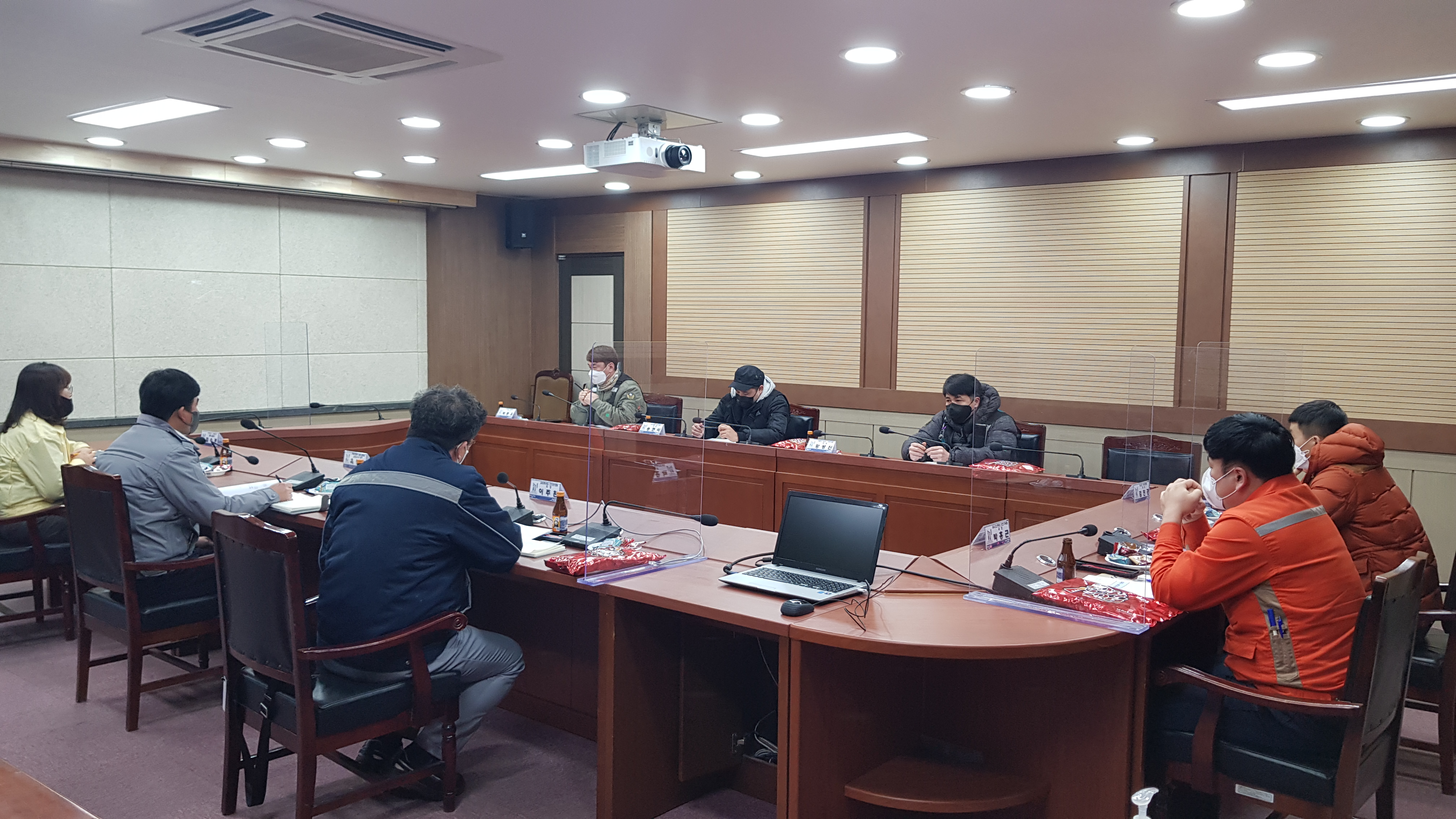 거제시·거제경찰서, 이륜차 교통안전대책 간담회 개최 현장 이미지