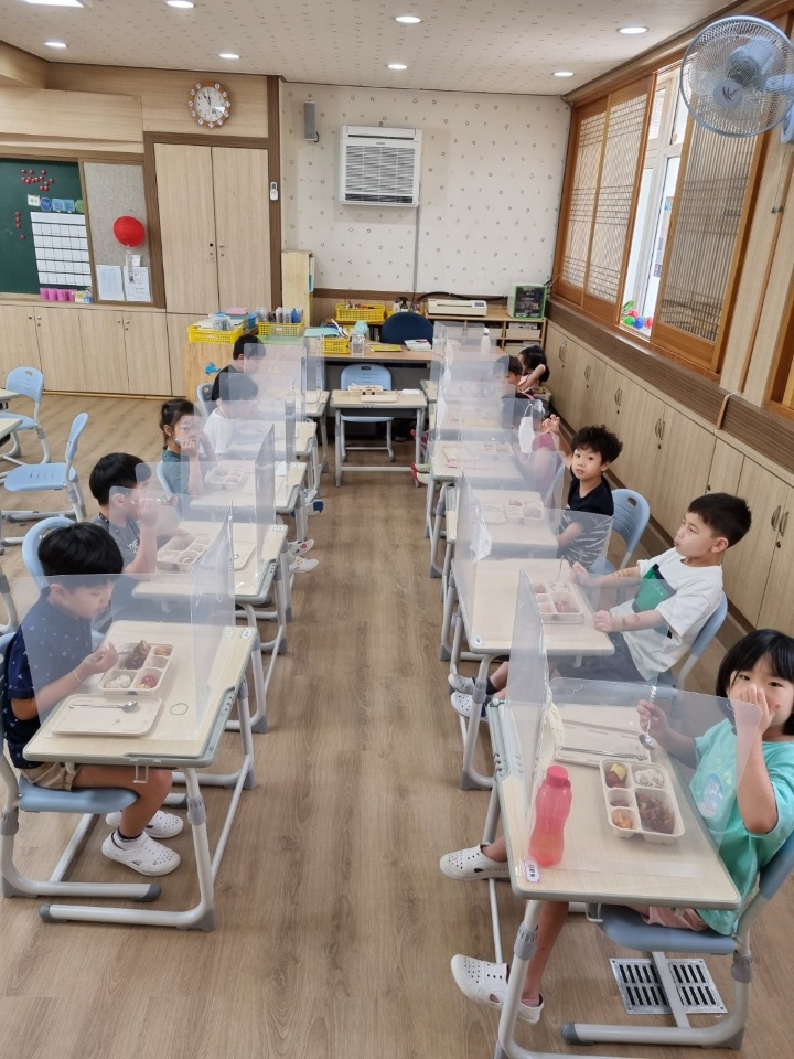 거제시, 여름방학 ‘우리 아이 건강도시락’ 공급 현장 이미지