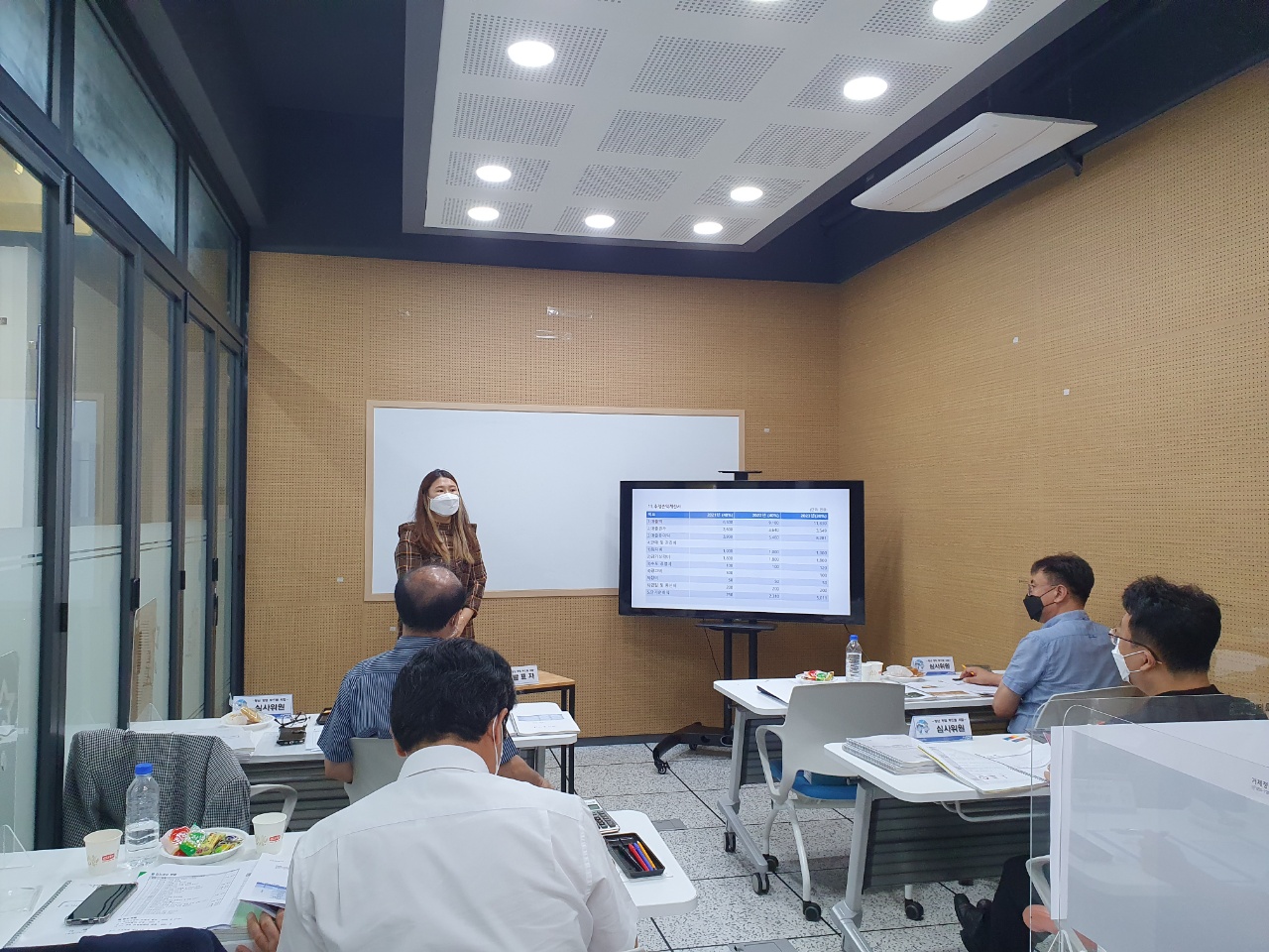 거제시, ‘청년 창업가 18명’ 초기사업비 지원 대상자 선정 현장 이미지
