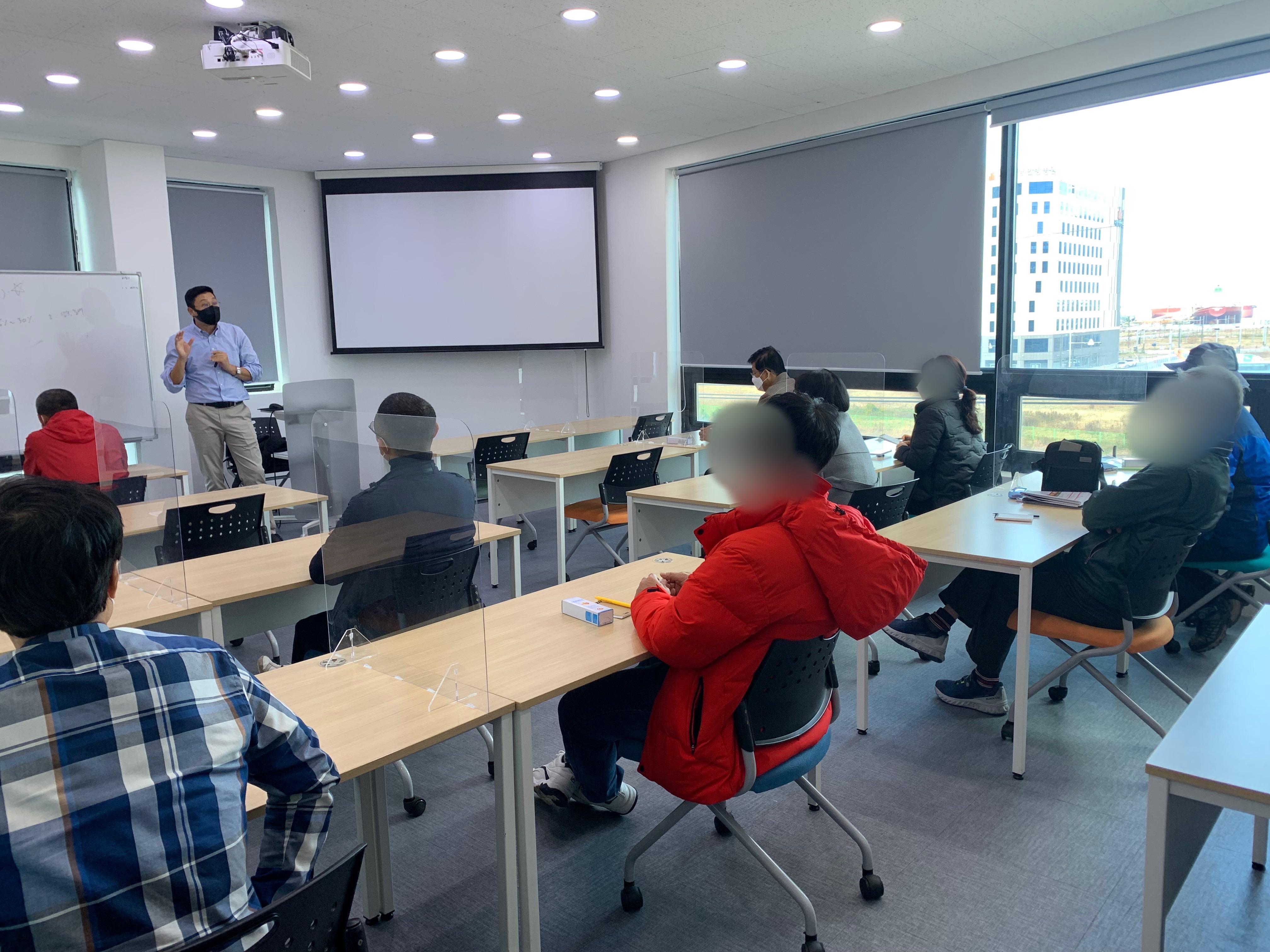 거제 조선업희망센터, 이것만은 꼭 알고 창업하자! 창업교육 실시 현장 이미지