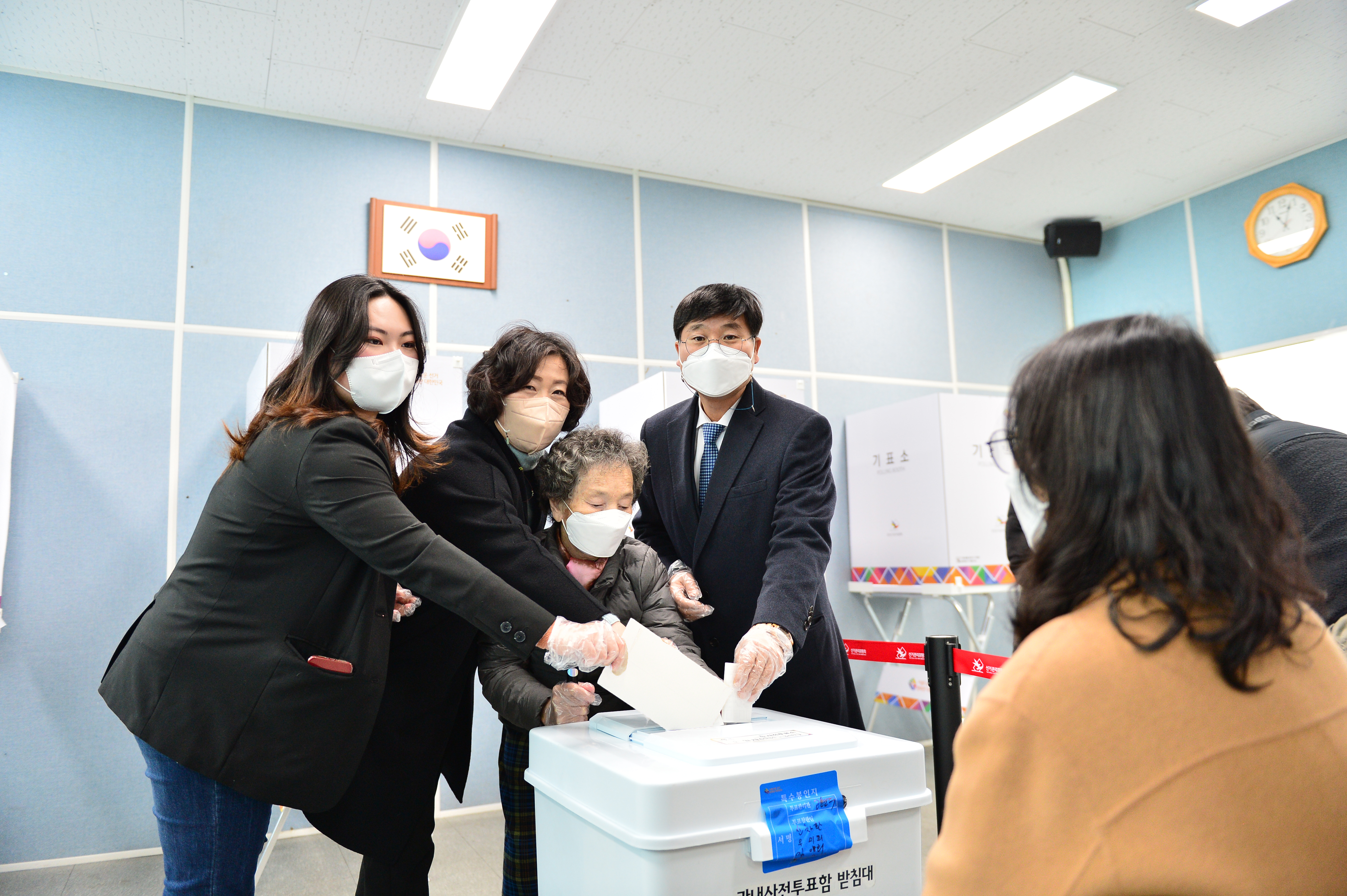 4~5일 사전투표 실시, 소중한 한표 행사하세요 현장 이미지