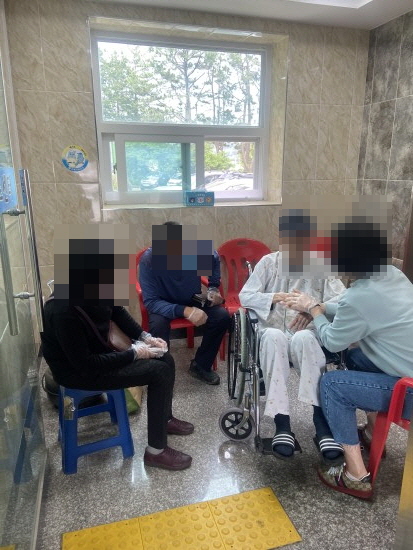 요양병원 대면접촉 면회 한시적 허용 현장 이미지