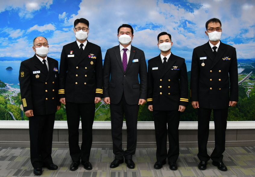 해군 이억기함, 자매결연 체결 21주년 기념 거제시청 방문 현장 이미지