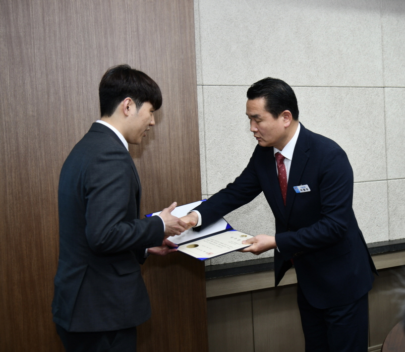 “9급 시장입니다”, 거제시 직원 일일명예시장 운영 현장 이미지