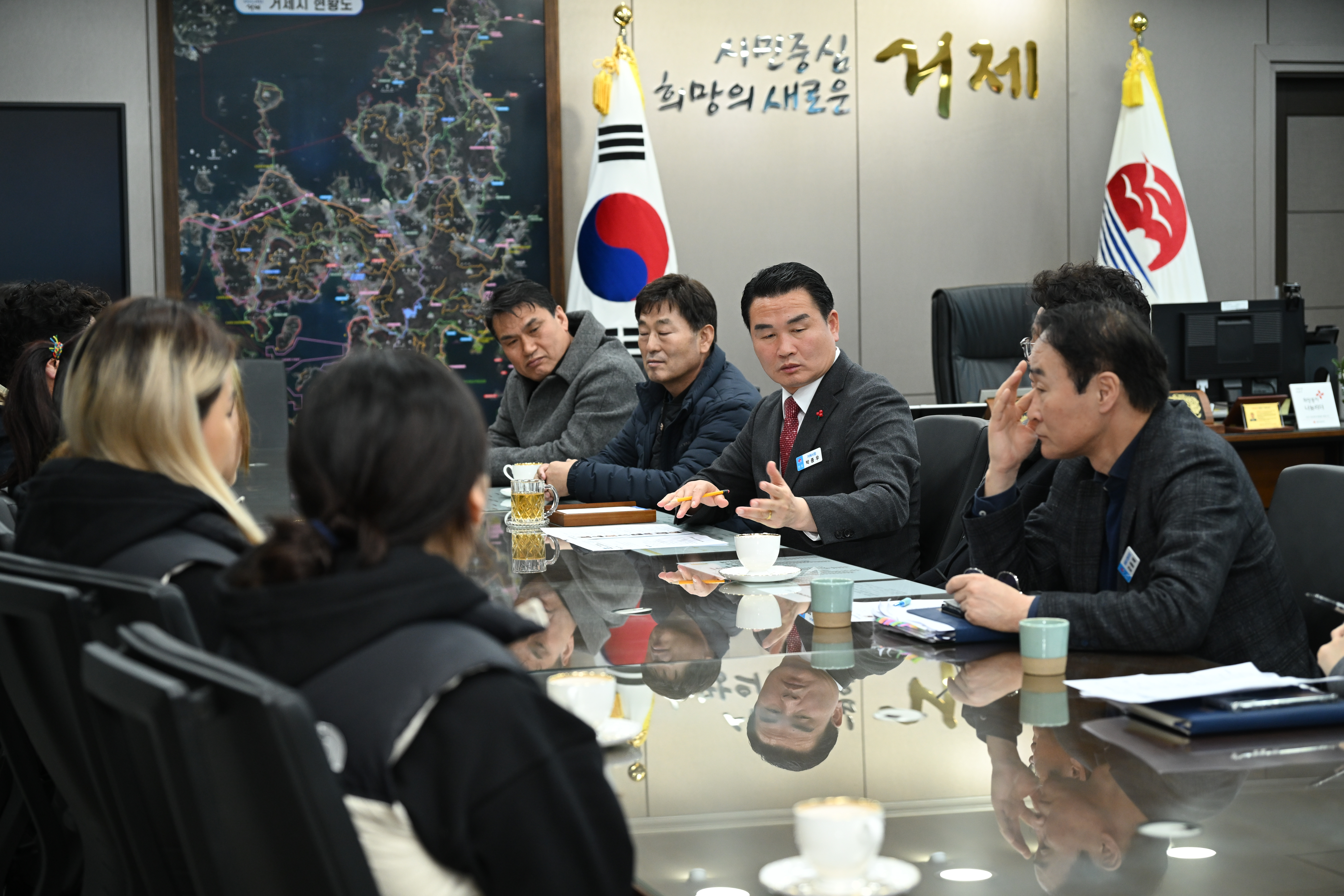 청룡처럼 날아라! 거제시청 씨름단, 2024 설날장사 씨름대회 출전 현장 이미지