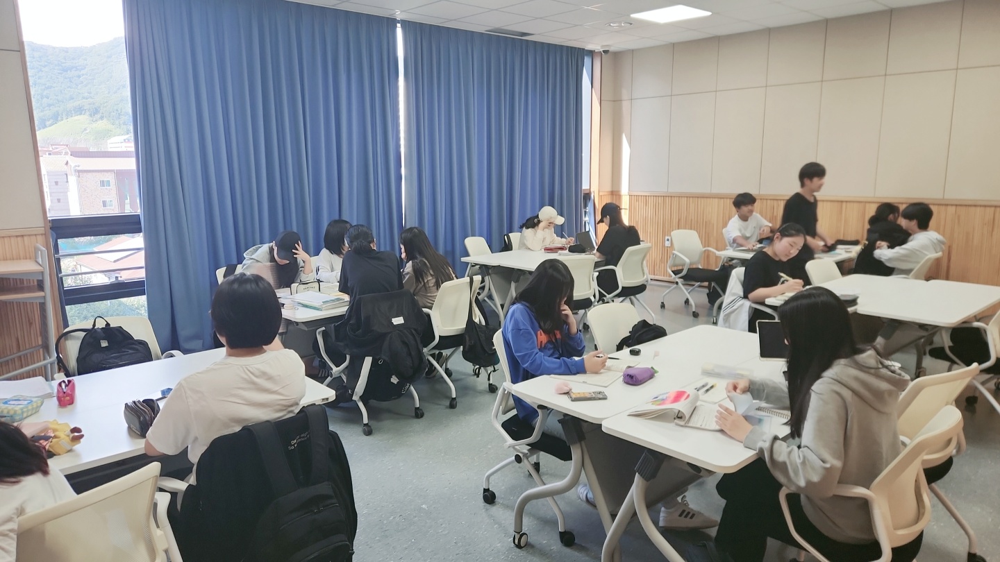 아주청소년문화의집 “스터디카페” 연간 운영 현장 이미지