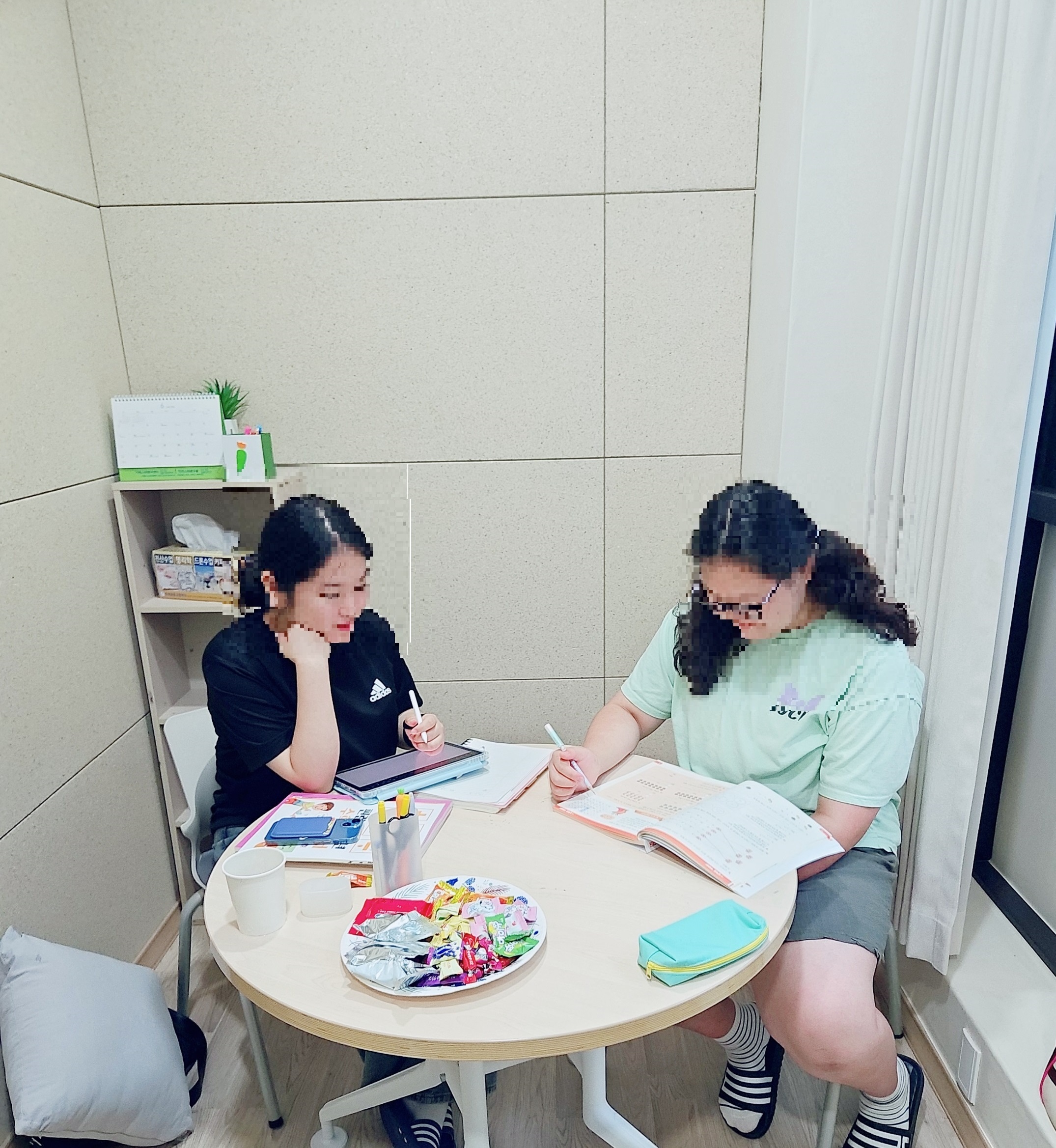 거제시학교밖청소년지원센터, 학교 밖 청소년을 위한 1:1 대학생 멘토링 프로그램 실시 현장 이미지
