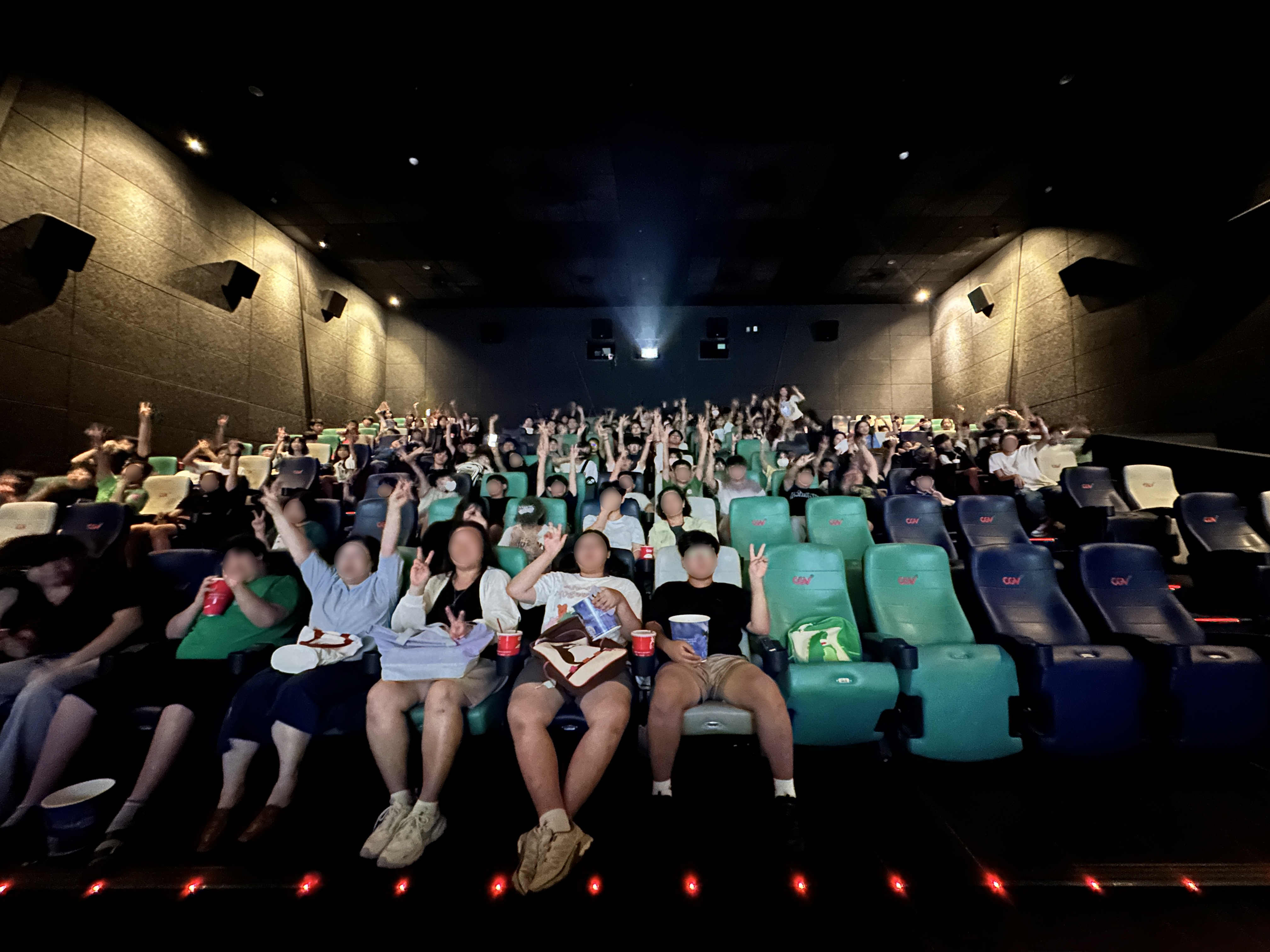 거제시 중·고등학생 대상, 영화 ‘빅토리’ 무료관람 이벤트 성황리 진행 중! 현장 이미지