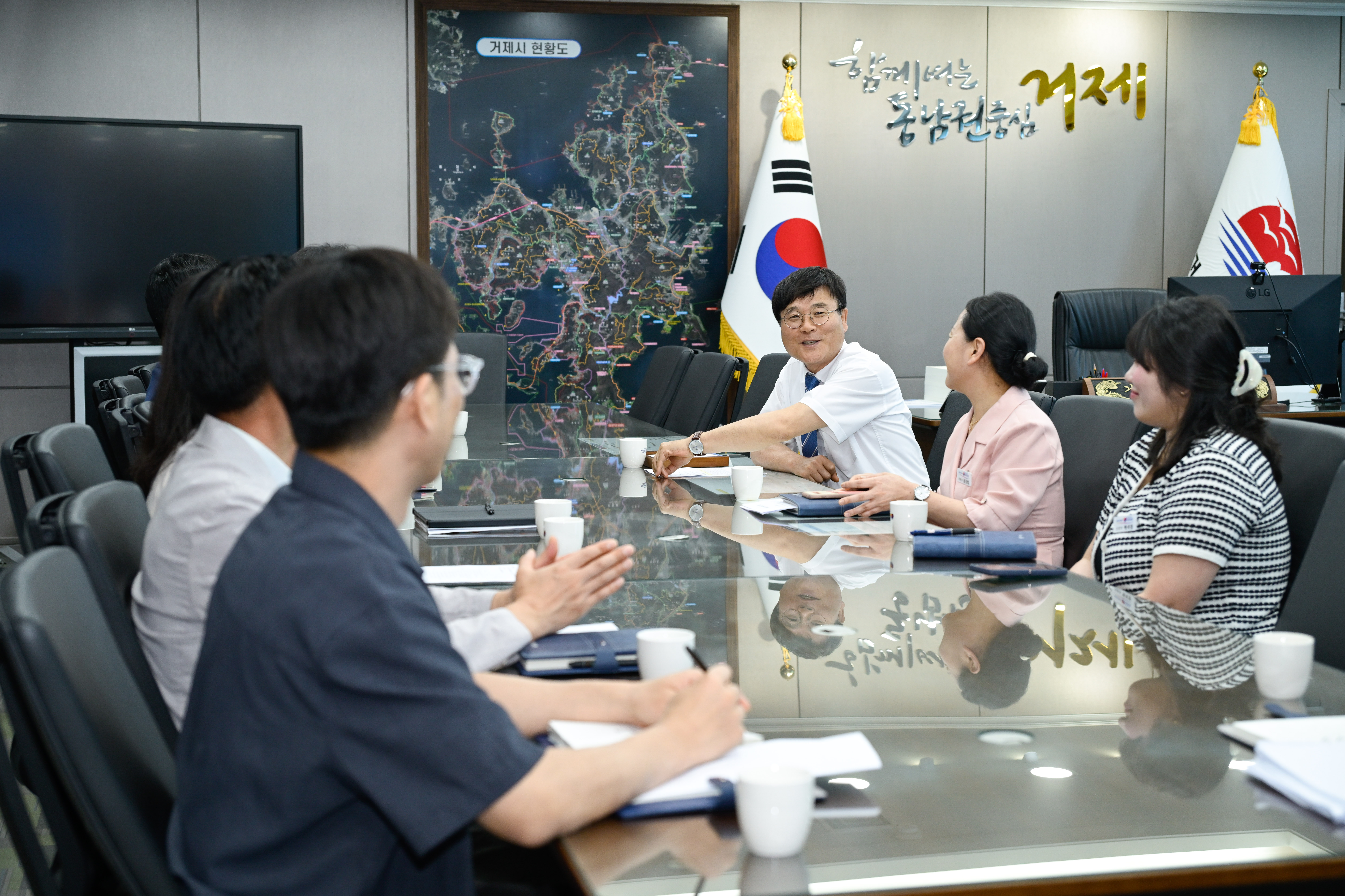거제시, 시장님과 민원담당공무원 소통간담회 개최 현장 이미지