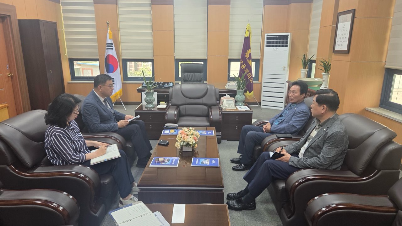거제시 부시장, 상공회의소 방문해 지역경제 현안 청취 현장 이미지