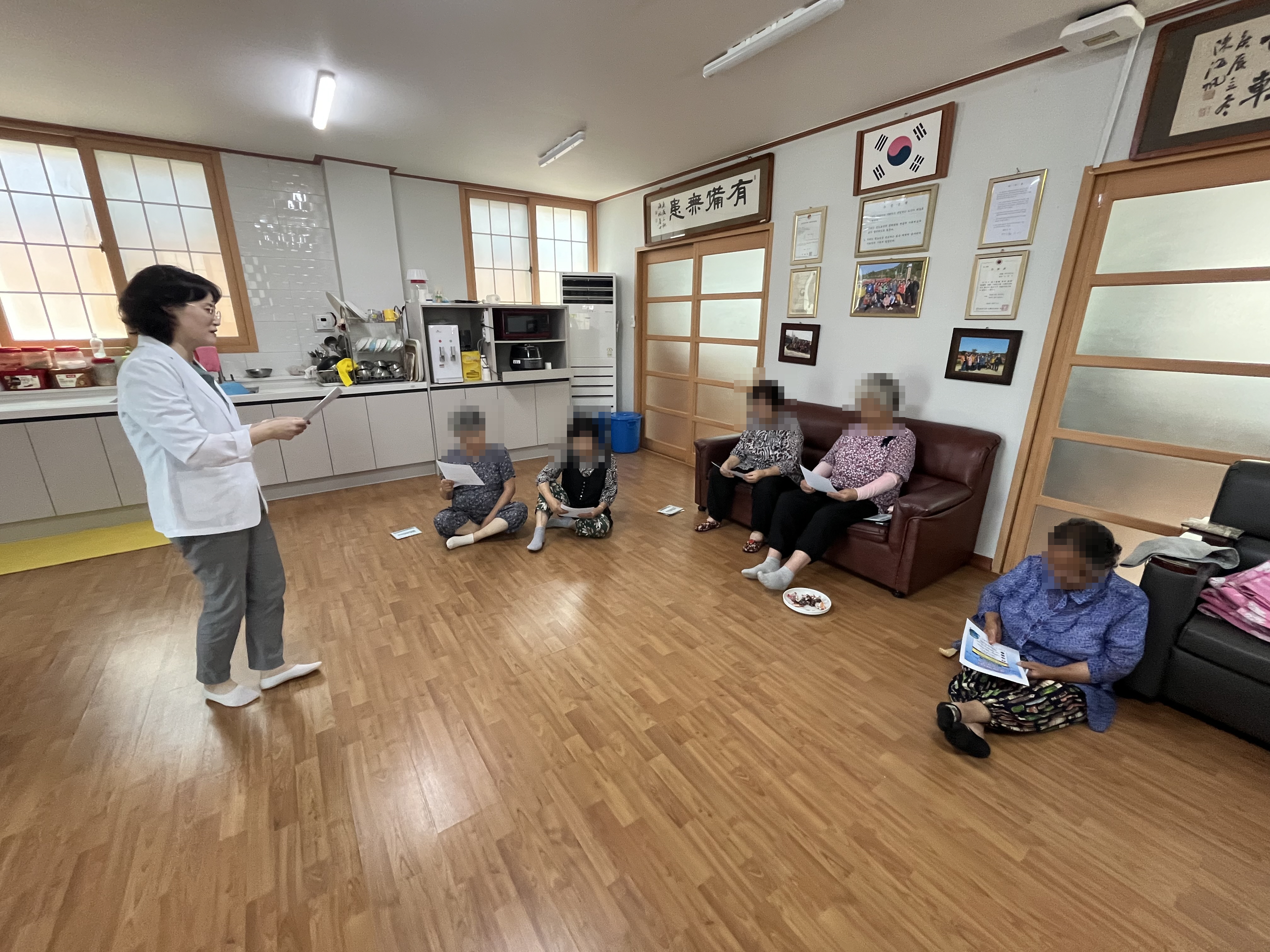 학동보건진료소, 폭염 취약계층 집중 방문 “어르신 안전 우리가 지킵니다” 현장 이미지