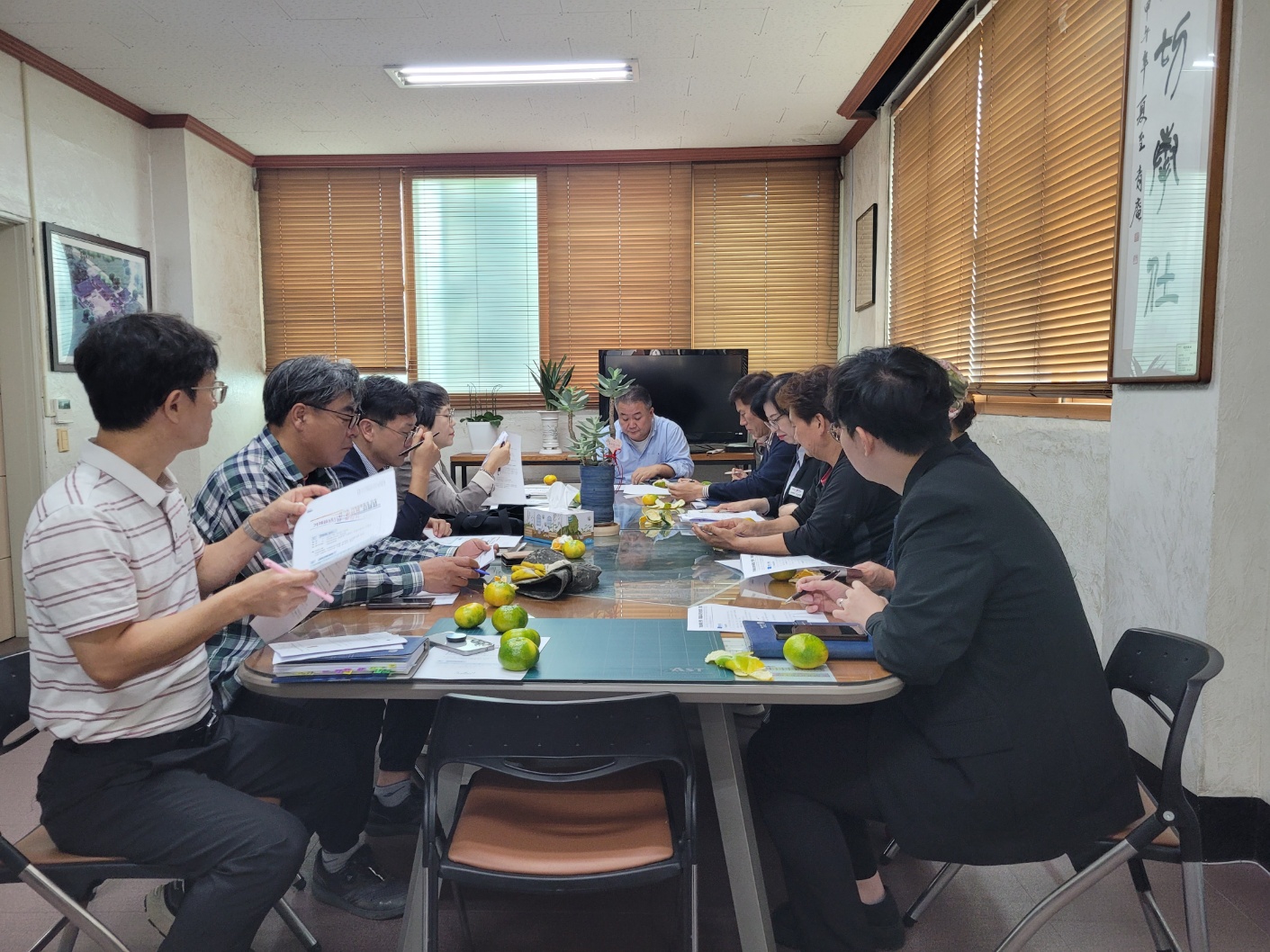 거제시, 섬꽃축제 연계 전통시장 활성화 방안 논의 현장 이미지