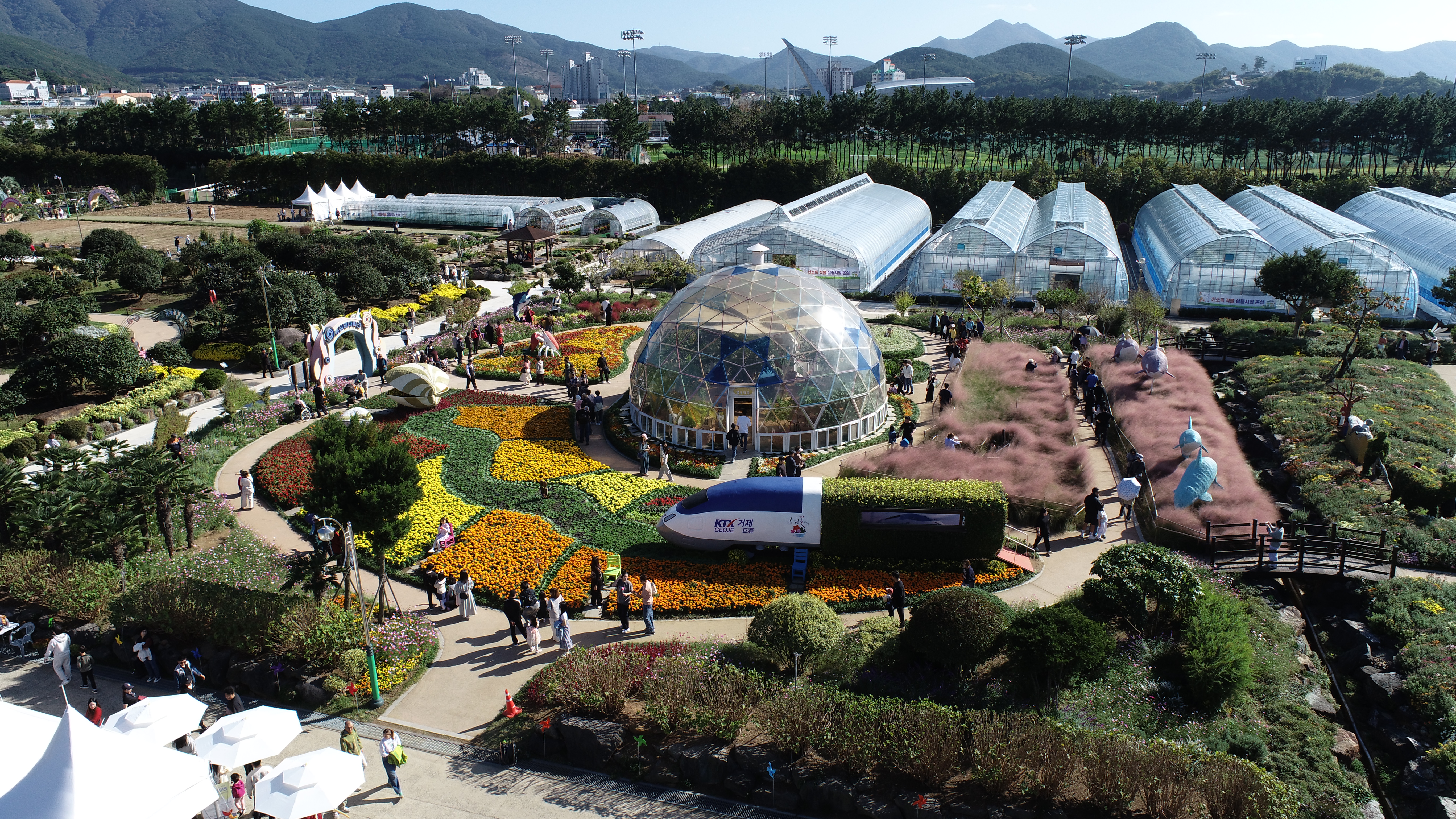 제19회 거제섬꽃축제, “거제섬꽃, 평화의 꽃을 피우다!” 현장