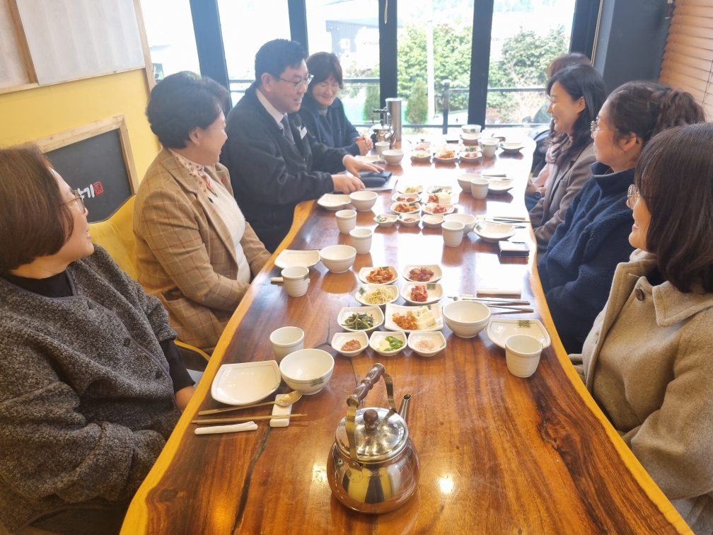 거제시, 기부나눔마켓‘리본’운영 애로사항 청취 간담회 개최 현장 이미지