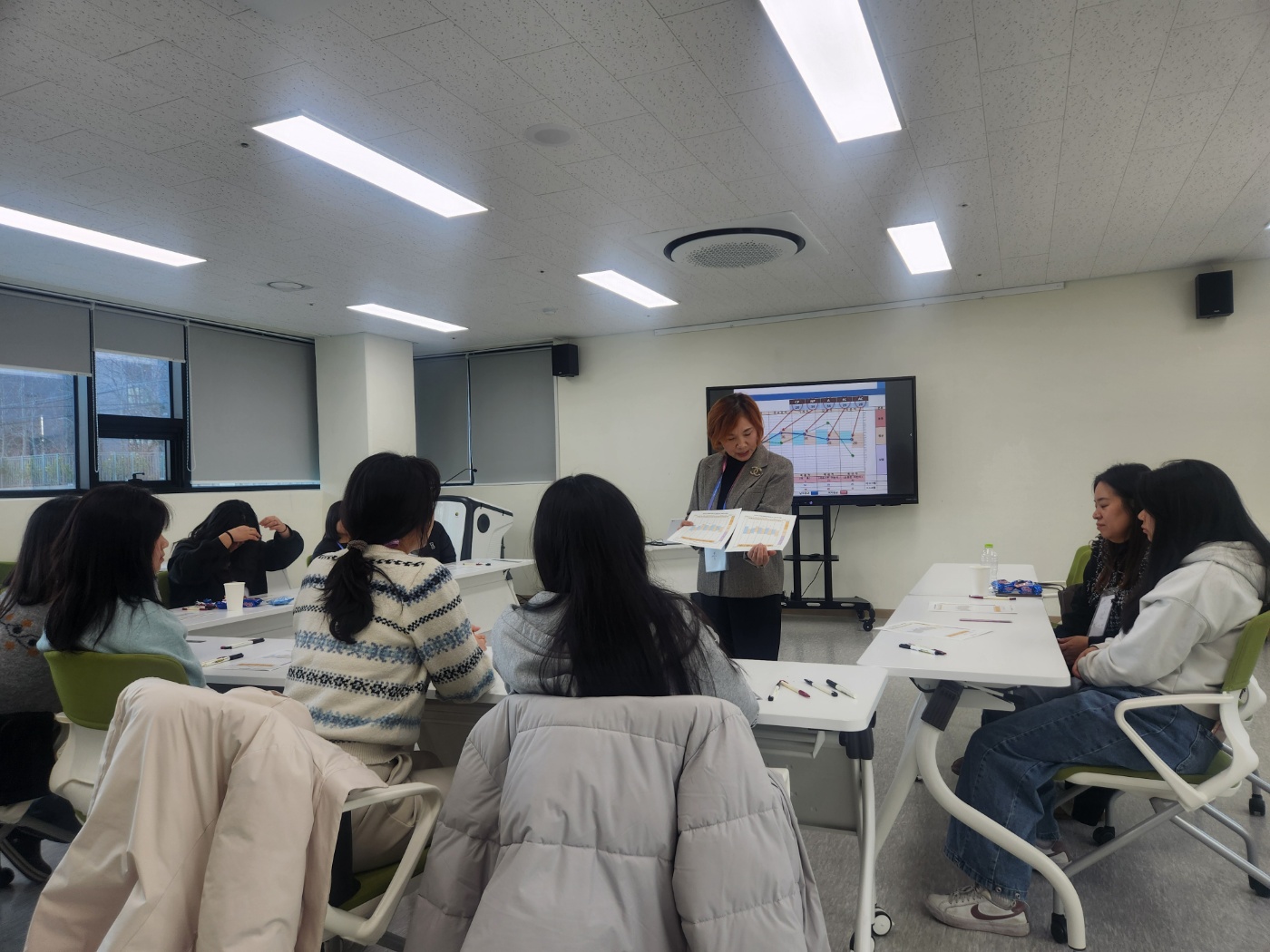 거제시가족센터, 교류분석(TA)기반 부모-자녀 관계향상 집단상담 마무리 현장 이미지