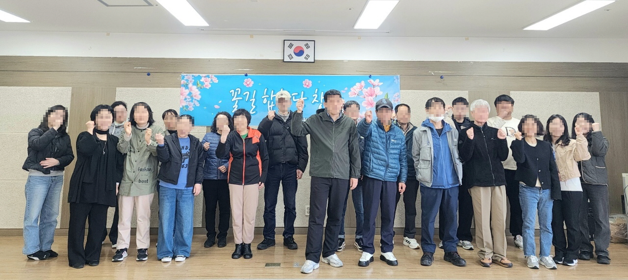거제시정신건강복지센터 세상과 소통하며 희망을 노래하는 ‘꽃길합창단’창단 현장 이미지