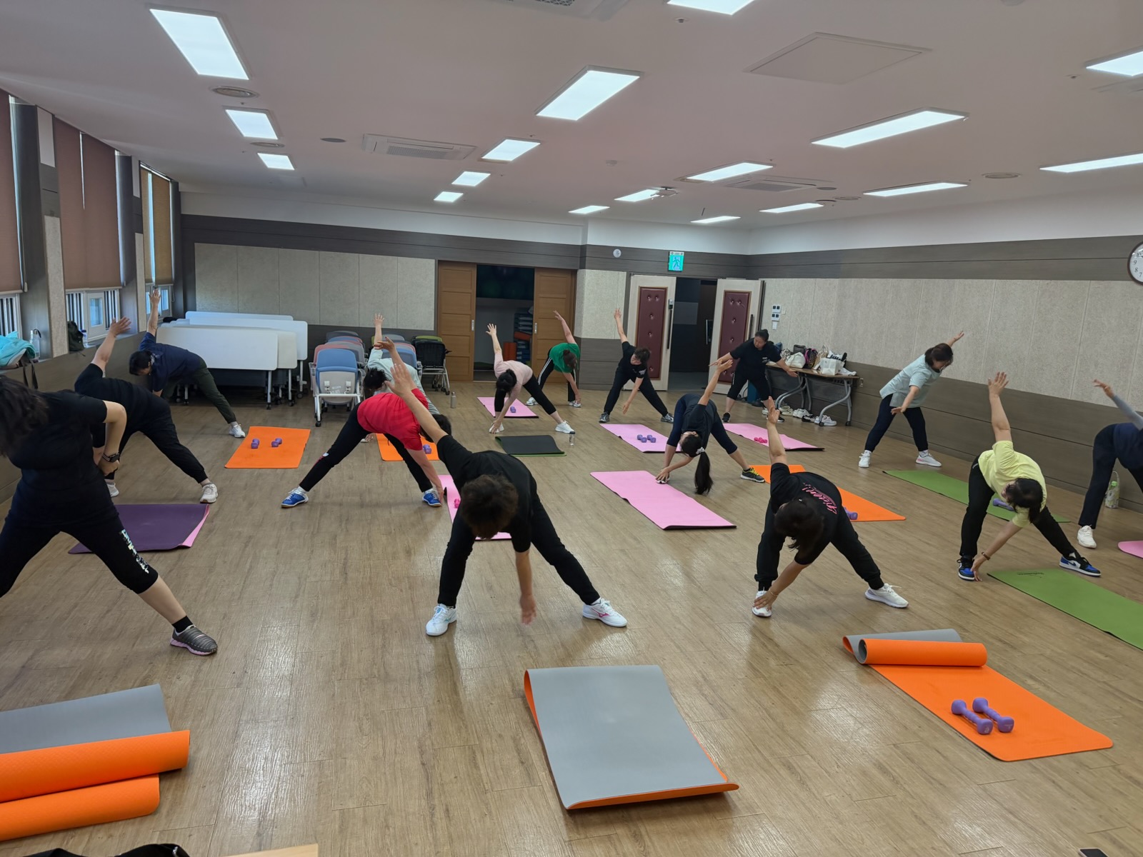 거제시보건소, 갱년기 여성 건강증진 위한 「50 근육테크 탄탄바디 2기」 성황리에 마무리 2