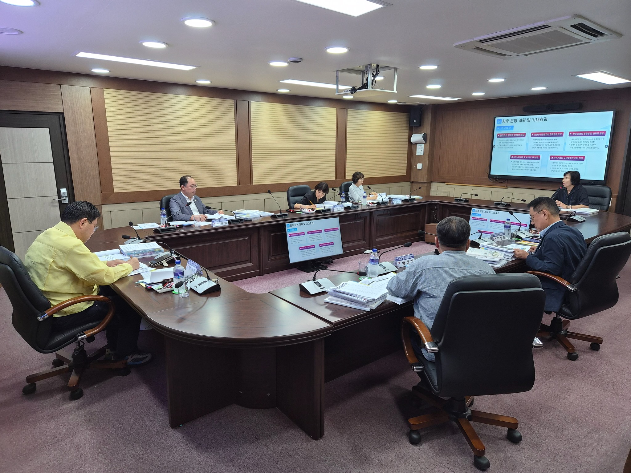 거제시,‘2027년 노인 일자리 및 사회활동 지원사업’ 수행기관 5개소 최종 선정 2