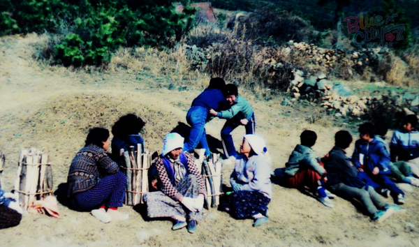 생활풍경(장작팔러 가는 부녀들)