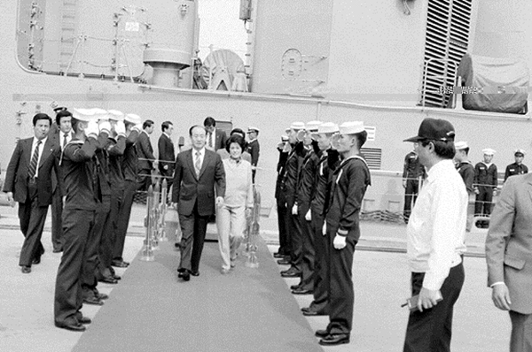 대우조선소를 방문한 전두환대통령(8)