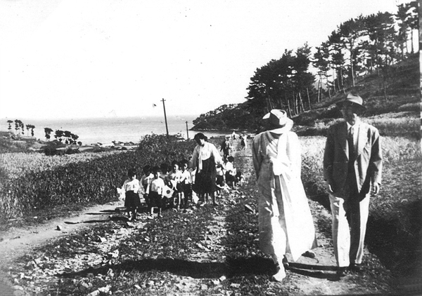 생활풍경 학창시절(어린이들의 나들이)