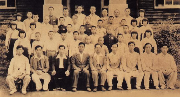 생활풍경 학창시절(외포초등학교 1회, 3회 졸업식)