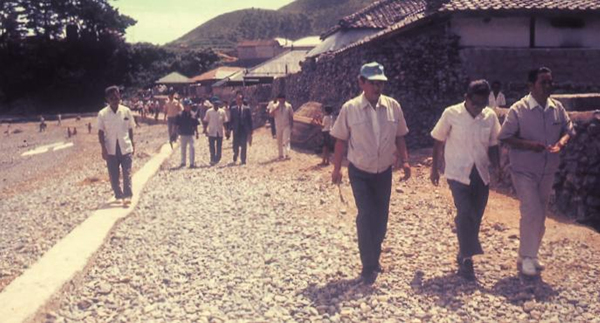 새마을운동(하유마을 안길조성)