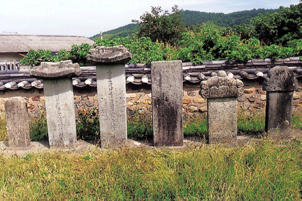 장목진객사(여러 비석)