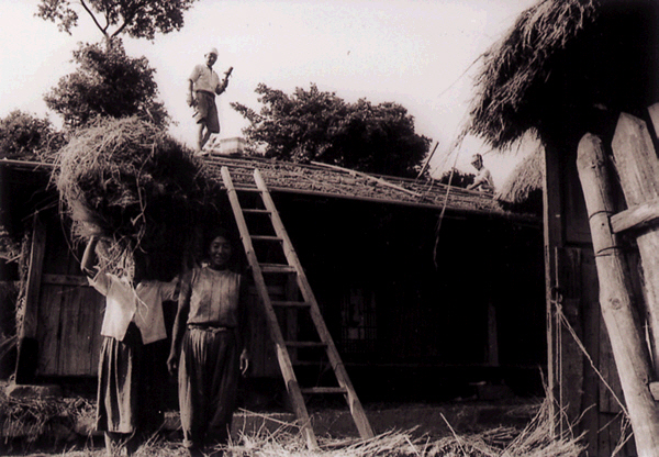 새마을운동(하유마을 농가 지붕개량)