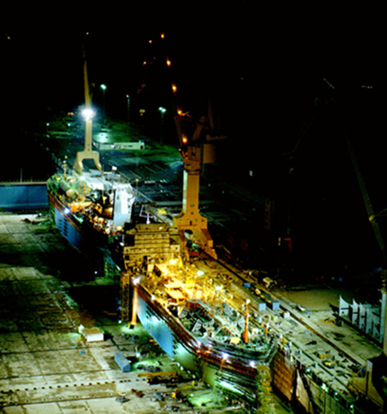 대우조선소(선박 건조현장의 야경)