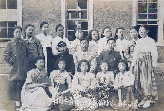 생활풍경 학창시절(일운교회에서 운영하던 학습당-제2회 졸업기념 사진)