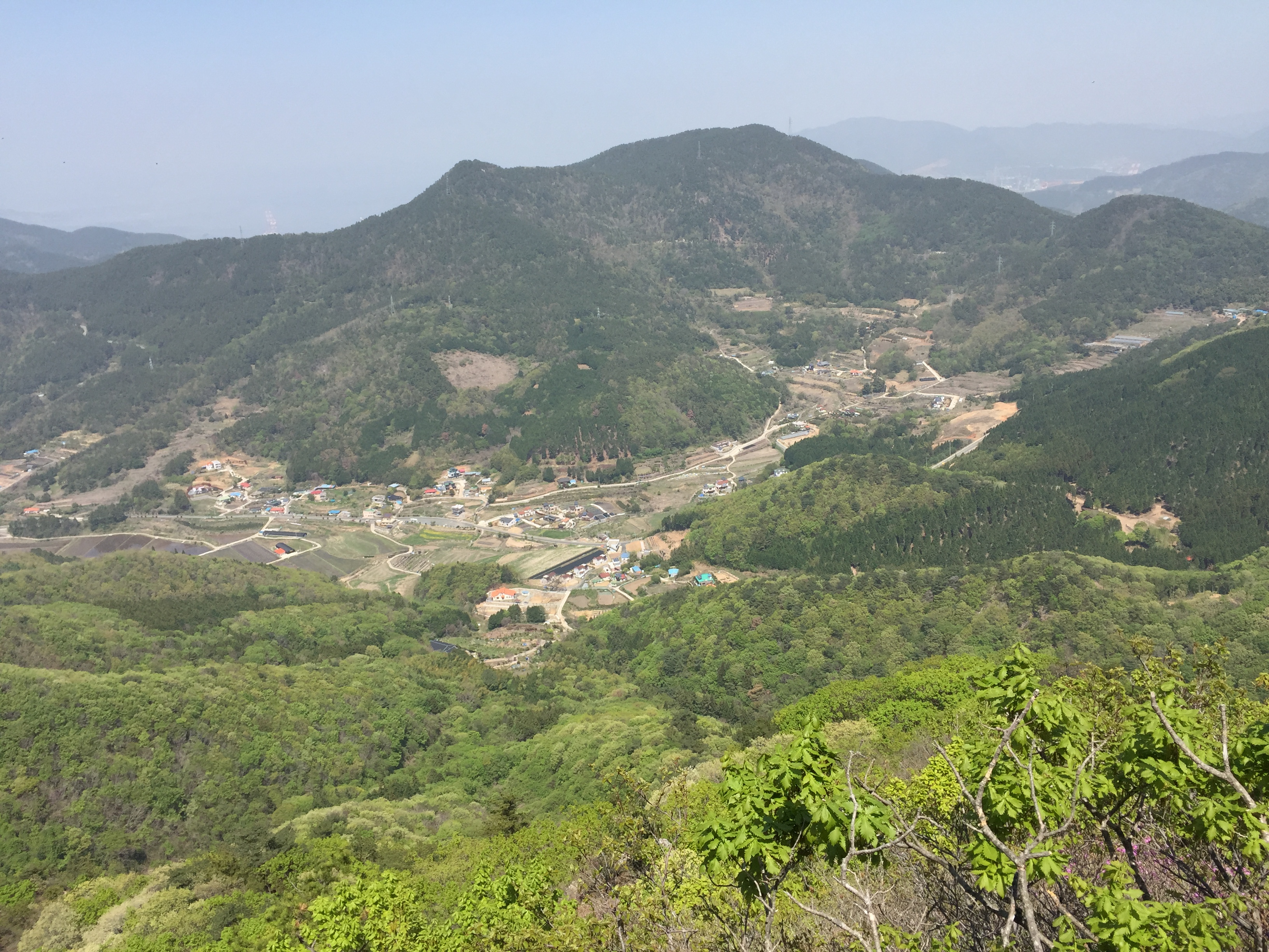 산방산에서 바라본 옥동마을과 산달도