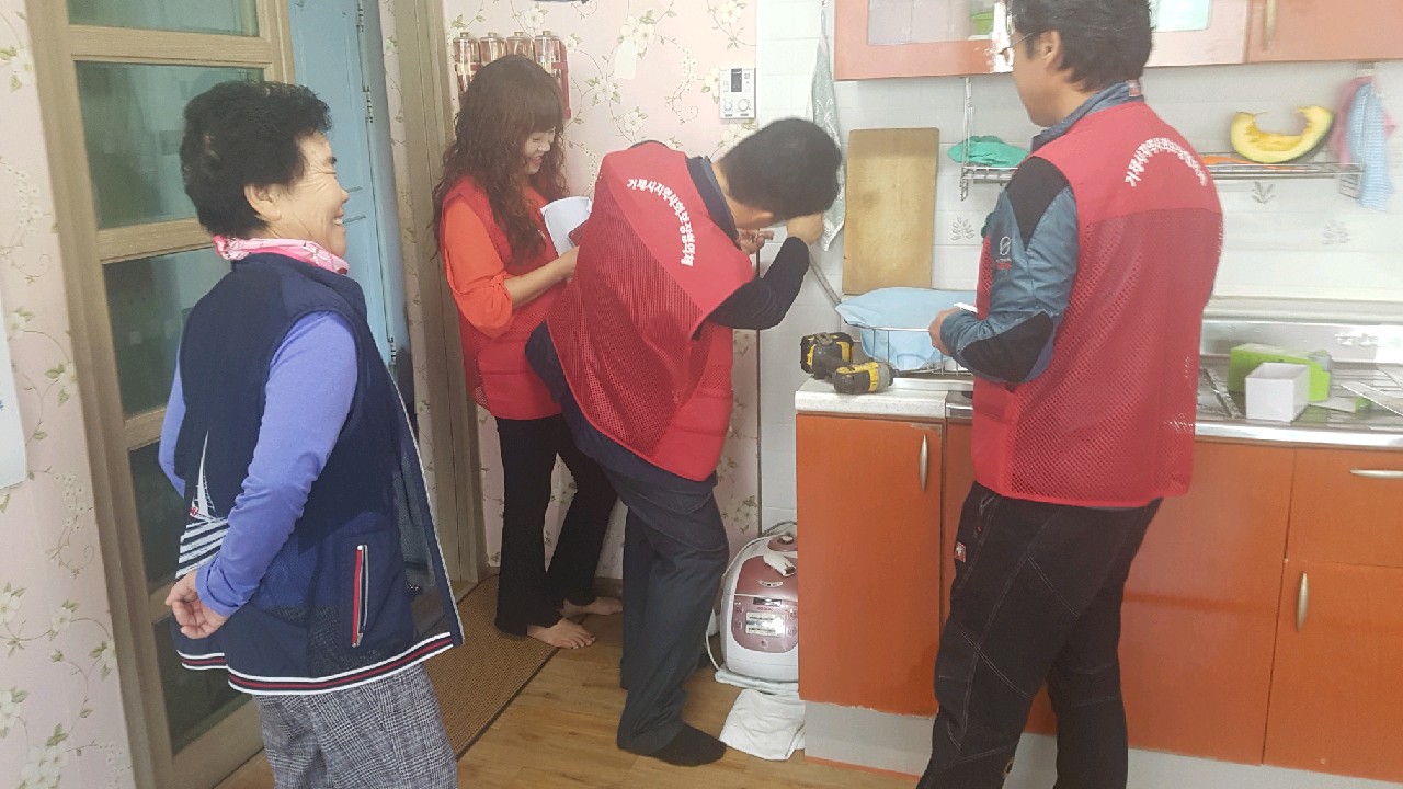 장평동지역사회보장협의체 - 독거어르신, 치매어르신 가스타이머 설치