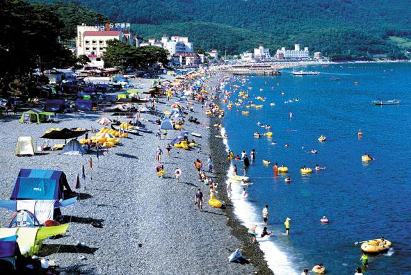 학동 흑진주 몽돌해변 이미지