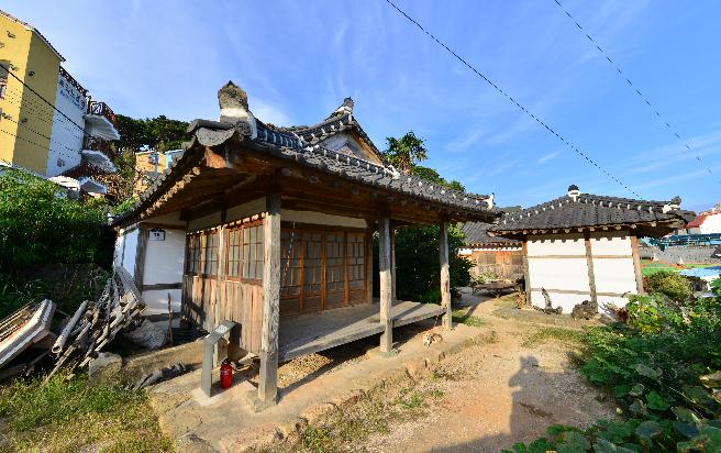 학동진석중가옥